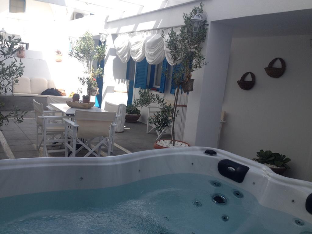 Iokasti * Fira (Santorini)